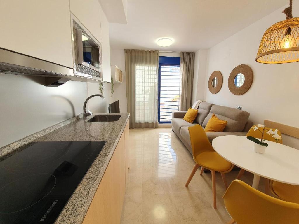 Apartamento con parking con piscina junto a la playa Benalmádena Exterior foto